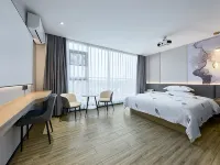 楓季（廣州新白雲國際機場體驗店） 廣州白雲機場附近的飯店