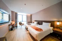 Homeinn Plus Hotel (Nantong Tongzhou Bay Kechuang City) Hotels in Nantong