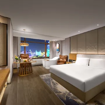 Yufeng Hotel (Central Street Sofia Church) Отели рядом с достопримечательностью «Jingyang Pedestrian Street (Daxin Street)»