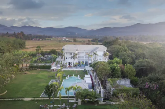 Lanna Inthan Hotel & Resort