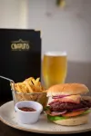 DoubleTree by Hilton London Elstree - Parkplatz