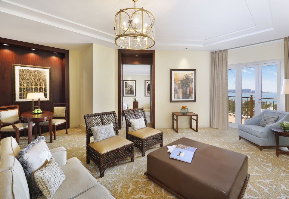 더 리츠칼튼 두바이의 아름다운 수영장 이미지