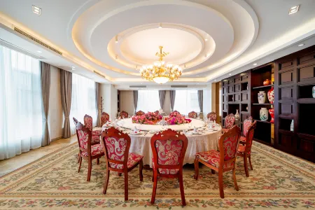 Dongfeng Hotel Отели рядом с достопримечательностью «Zhuangyuanzhou Island»