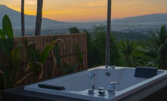 Bobocabin Bunaken Hills, Manado