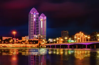 Hanzhong Rongjia International Hotel (Hanjiang Wetland Park Store)