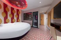 Shanghai Comet Hotel