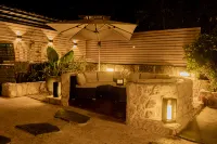 Monet Garden Inn