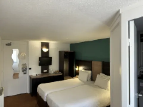 キリヤード エペルネー エペルネーのホテル