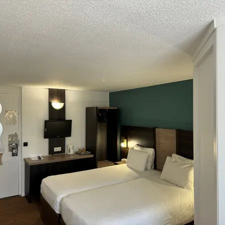 Kyriad Epernay Отели в г. Эперне
