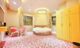 Welzun Theme Hotel (Lanzhou Customs Metro Station Wuyue Plaza)