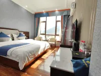 Batang Changduiping Hotel - 2-Star