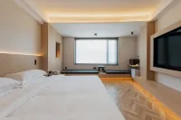 Heman Vinelea Zijinyuan Hotel (Xiangshan Shipu Fishing Port Ancient City Scenic Area) Hotels near Shipuzhen