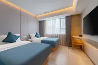 Luck 7 Inn Hotels near Zoo in Zhongshan Park