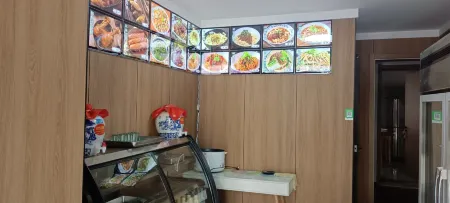 Panjinzhuanglin Business Hotel