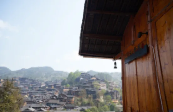 Huayiyuan Panoramic Homestay (Xijiang Qianhu Miaozhai Observation Deck)