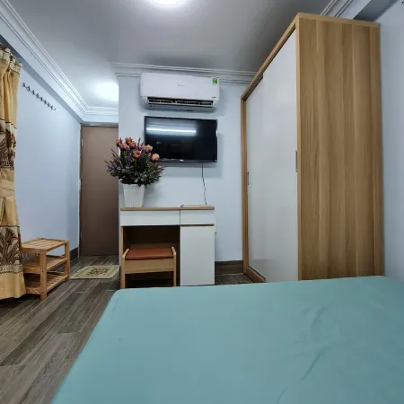 LOTUS APARTMENT Отели рядом с достопримечательностью «Храм Нгоксон»
