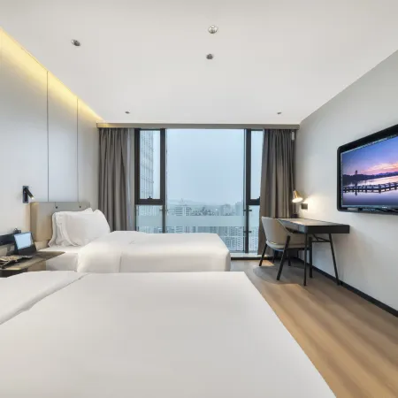 HE  SHI  HOTEL