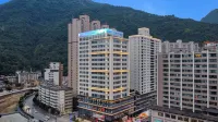 Zhen an Binyue Hotel Hotels near Center Square