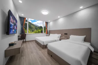 Kangding Xinyue Homestay 약탕이 끓는 샘 주변 호텔