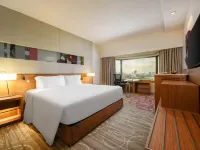 Centara Grand at Central Plaza Ladprao Bangkok Hoteles cerca de Escuela Horwang