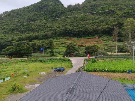 Yangshan County Small Town Renjia Отели рядом с достопримечательностью «Guangdong First Peak Resort»