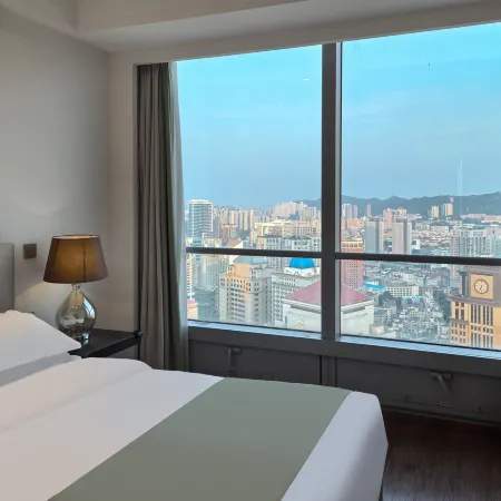 VANS Fanshi Yunjing Hotel (Zhongshan Plaza Fulihua International Apartment)