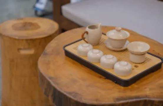 Shile Minsu (Zhangjiajie Tianmenshan Cableway Branch)