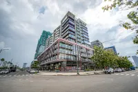 Luxury Metropole Riverside Apartment Hotels in District 2