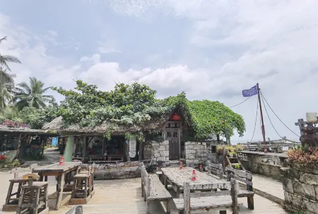 Sunshine Seaview Apartment (Boao Haibin Road) Отели рядом с достопримечательностью «Shenggong Reef»