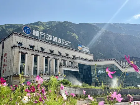 FENGXINGYIHOTEL Отели рядом с достопримечательностью «Weise Temple»