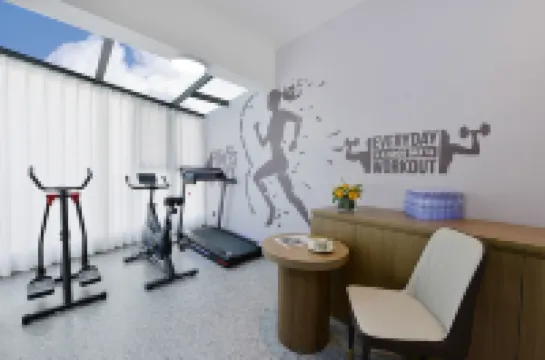 馨際·設計師飯店（安康漢江店）