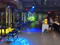 Rongda Nanwan Hotel (Xincun Town Monkey Island Branch) - Quầy Bar
