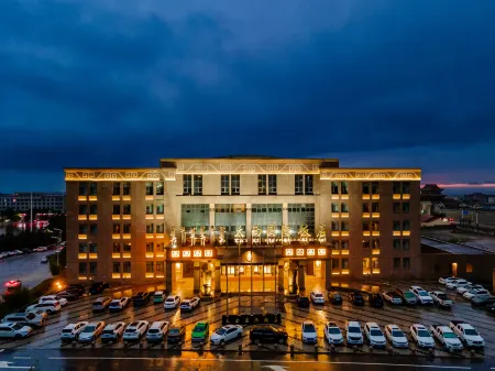 Taixi International Hotel Отели рядом с достопримечательностью «Dingyuanying Ancient Town»