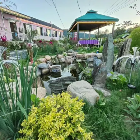 Shuidong Courtyard Homestay