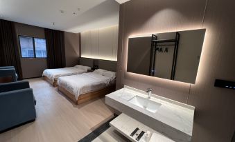 MOKE HOTEL