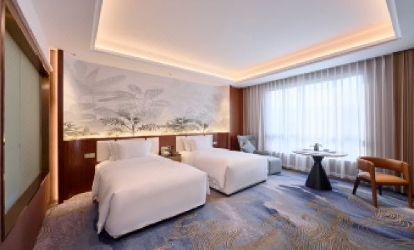 Phoenix International Hotel