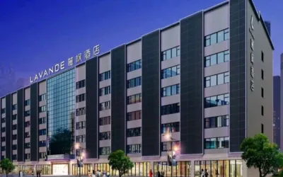 麗楓飯店（深圳坪山高鐵站店） 坪山體育中心體育館-羽毛球館附近的飯店