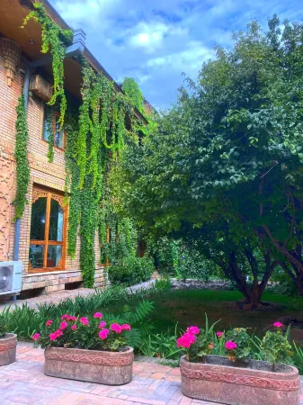 Hotel Caravan Serail Отели рядом с достопримечательностью «Обсерватория Мирзо Улугбека»