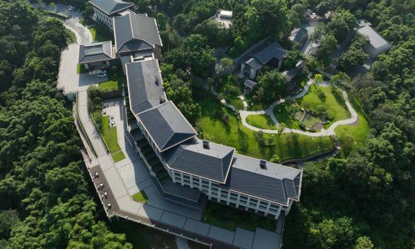 LU Island Hotel