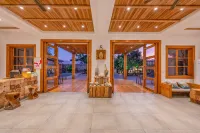 Stay · 1980 Sea View Holiday Resort Hotel (Drip Water Danping Shiluokou Beach Store)