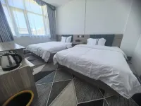 Dingri Cangyang Homestay Hotels near Qomolangma National Nature Preserve