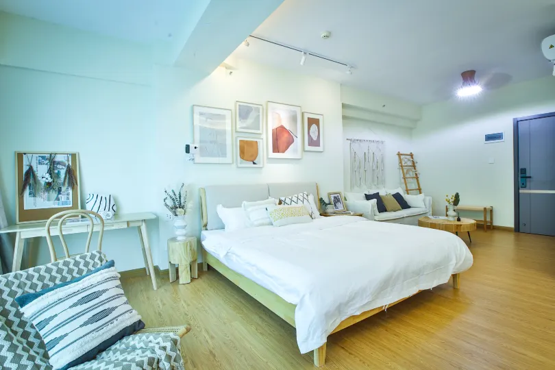 INS HOTEL