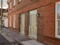 Charles Hope Salisbury Centre Hotels near Salisbury Cathedral