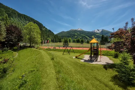 Hotel Sonngastein Отели рядом с достопримечательностью «Felsentherme»