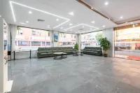 Elong Yam Hotel (Qingyuan City Square)