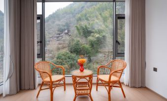 Lin Yun Mountain House (Taoling Liudaowan Store)