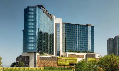 Sheraton Hong Kong Tung Chung Hotel