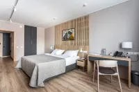 Apart-Hotel ARTSTUDIO Moskovsky Hotel dekat St. Ann's Church