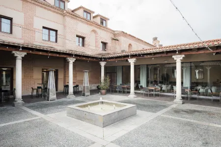 Castilla Termal Olmedo Отели в г. Матапосуэлос