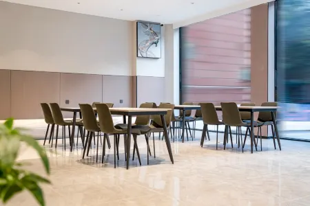 Huaping Tairong Hotel